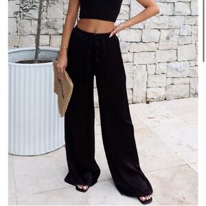 White Fox NWT Catching Up Wide Leg Pants - Black Medium